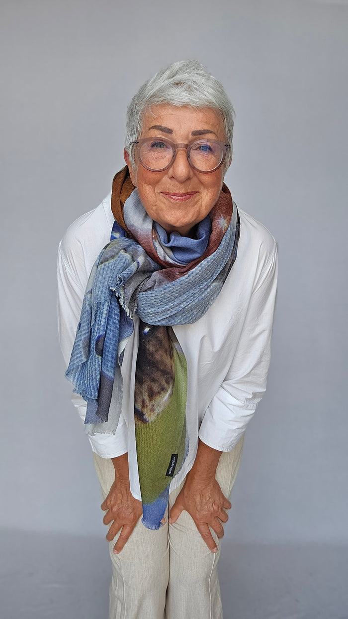 Wilhelmine Skjerf Wilhelmine- Wilhelmineskjerf i ull/silke kunstkolonialen