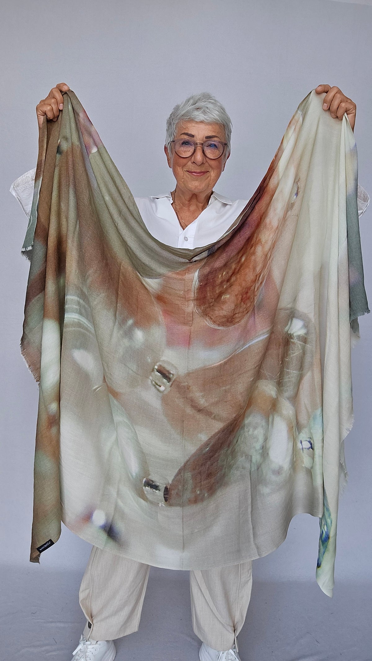 Wilhelmine Skjerf Wilhelmine- Wilhelmineskjerf i ull/silke kunstkolonialen