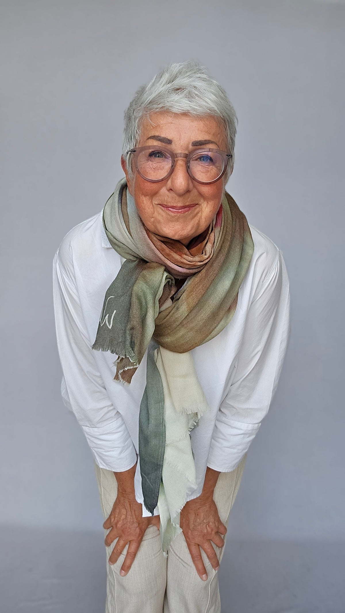 Wilhelmine Skjerf Wilhelmine- Wilhelmineskjerf i ull/silke kunstkolonialen